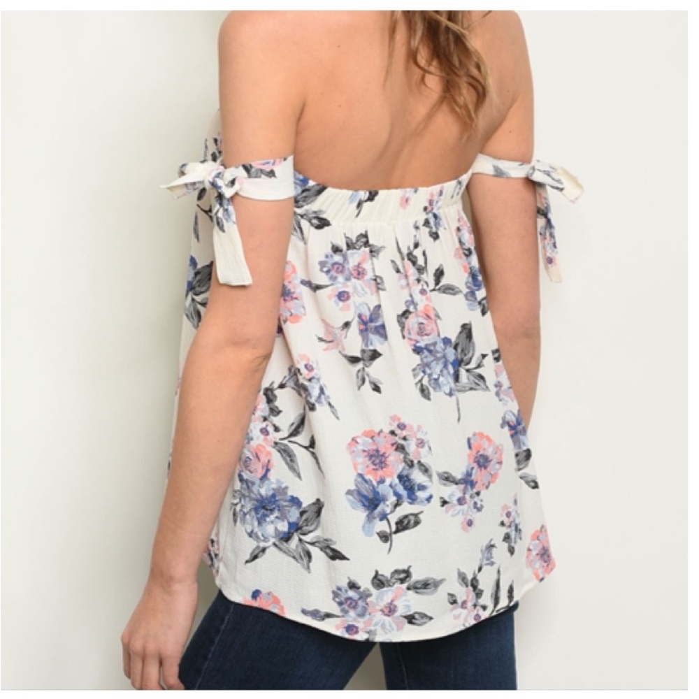 Ivory floral top - Picture 7 of 7